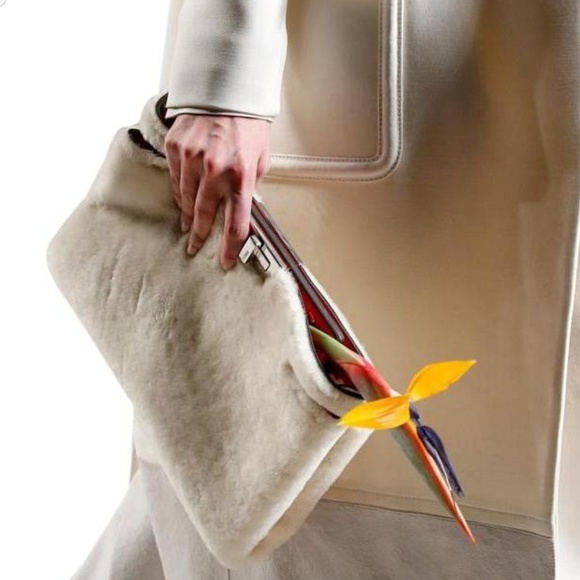 Fendi New Runway Fur Shearling Cross Body Clutch - Picture 8 of 8